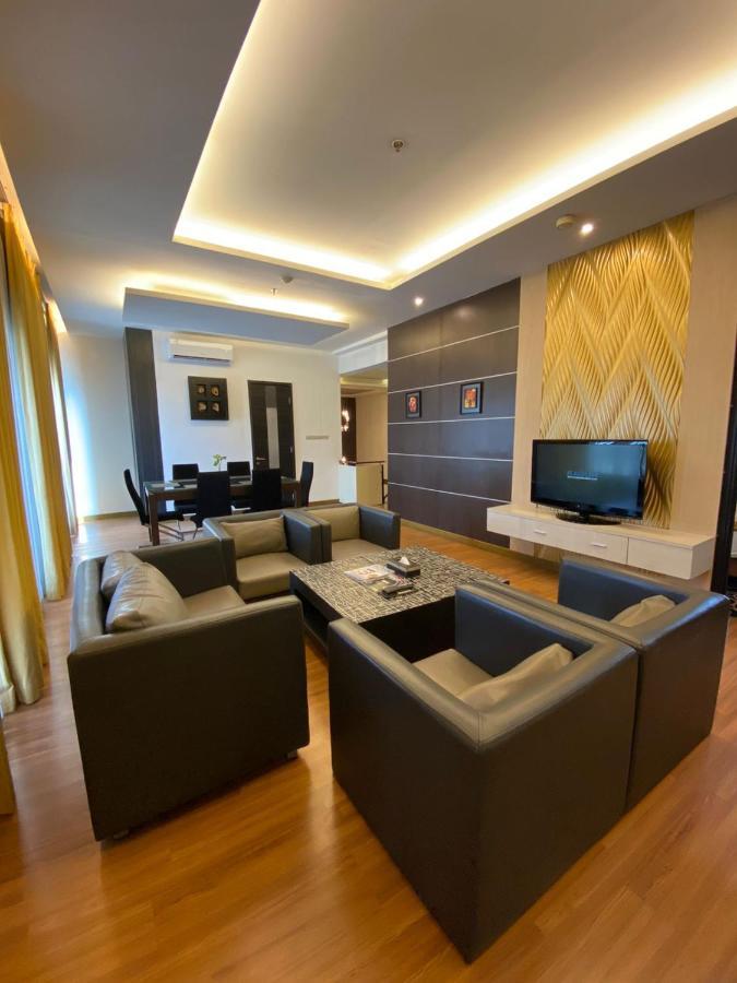 Golden Flower By Kagum Hotels Бандунг Экстерьер фото